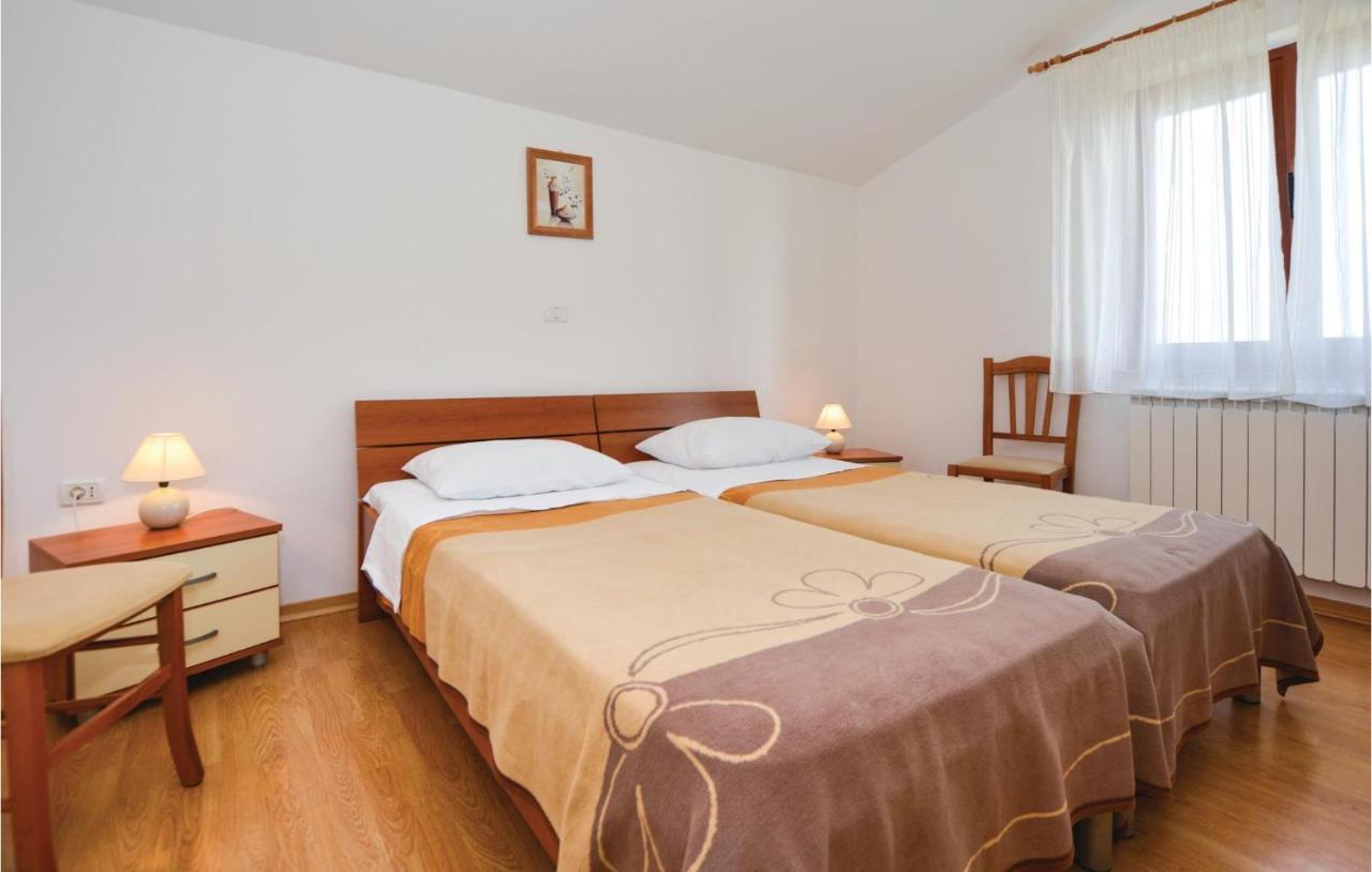 2 Bedroom Amazing Apartment In Portoroz Luaran gambar
